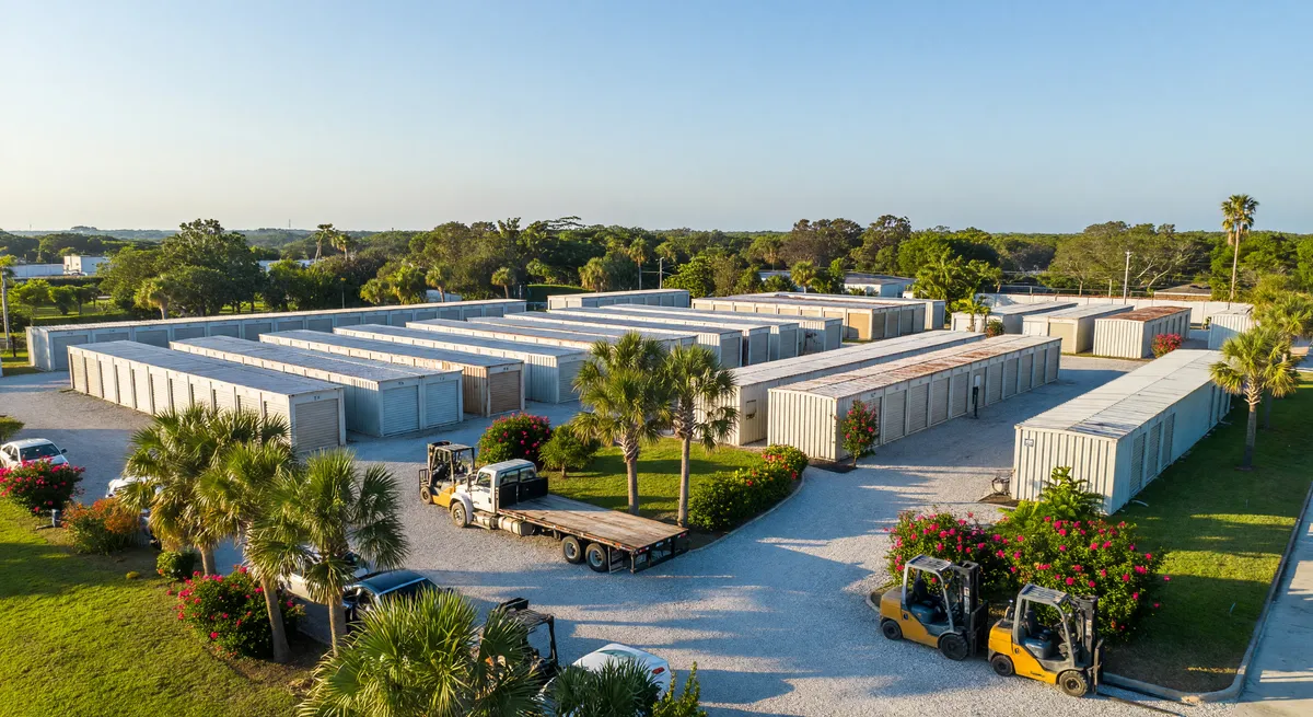 Fantastic opportunity 27 STORAGE UNITS BUSINESS